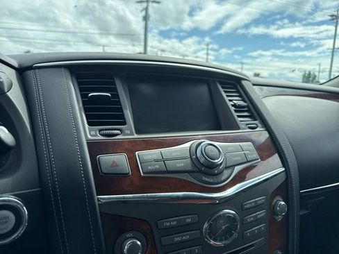 Used 2017 INFINITI QX80 Limited AWD/4WD image 23