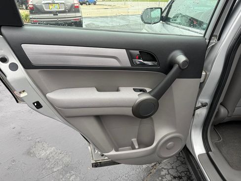 Used 2011 Honda CR-V LX image 59