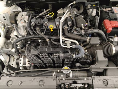 Used 2025 Nissan Altima 2.5 SV FWD image 30