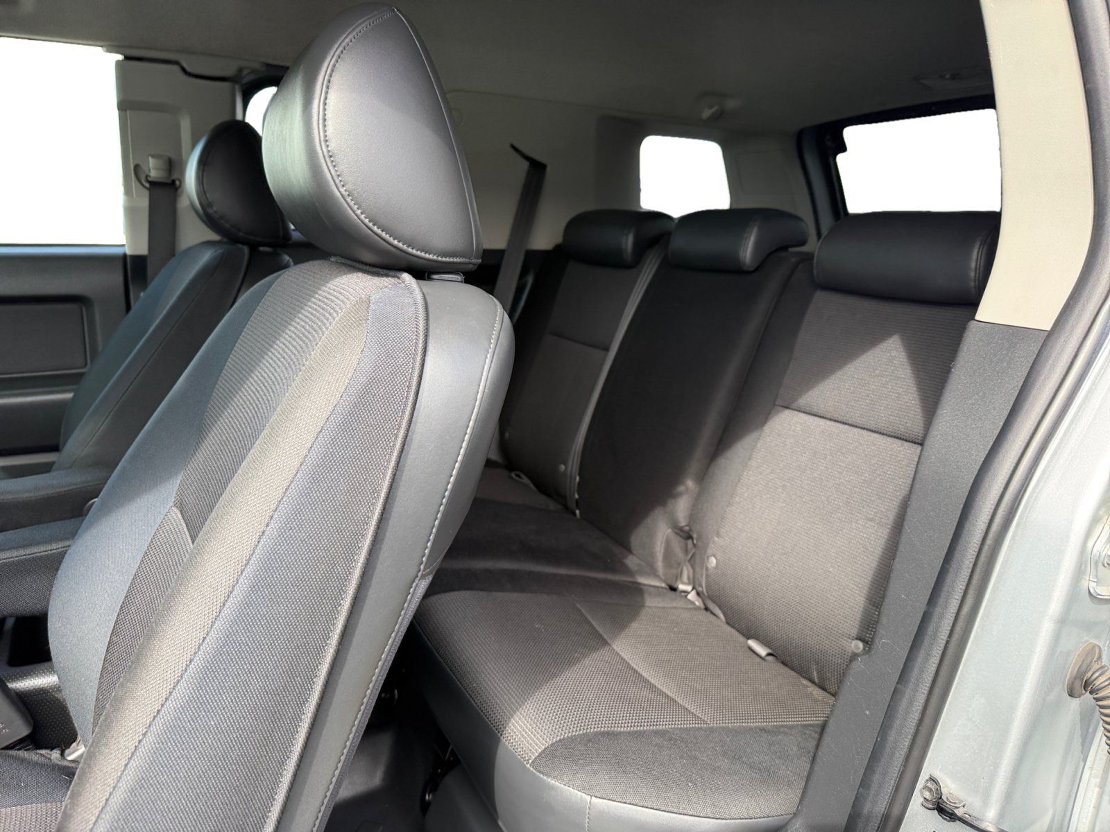Used 2007 Toyota FJ Cruiser 4WD image 16