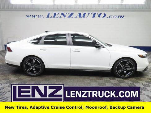 Used 2023 Honda Accord Sport image 1