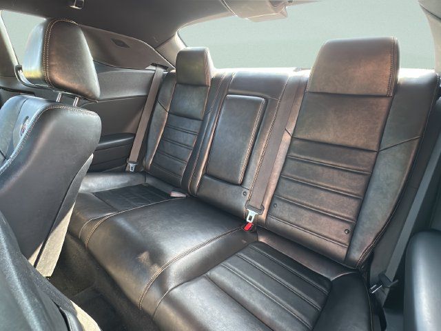 Used 2014 Dodge Challenger SXT RWD image 13