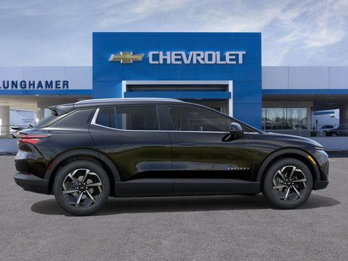 New 2026 Chevrolet Equinox EV LT image 30