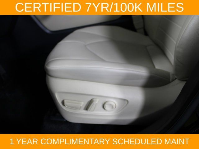Used 2024 Toyota Highlander XLE AWD/4WD image 18