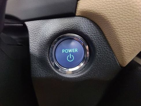 Certified 2022 Toyota RAV4 XLE Premium AWD/4WD image 35