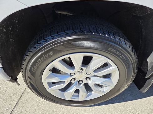 Used 2022 Chevrolet Silverado 1500 Custom image 9