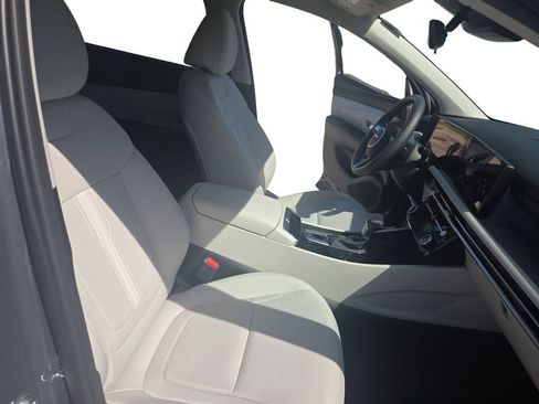 Used 2025 Hyundai Tucson SEL FWD image 15