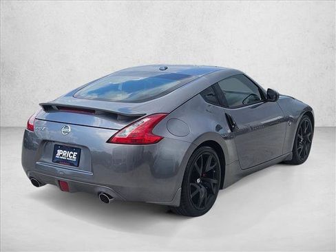 Used 2016 Nissan 370Z Coupe RWD image 5