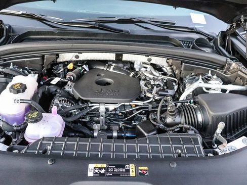 New 2026 Jeep Grand Cherokee Limited AWD/4WD image 31