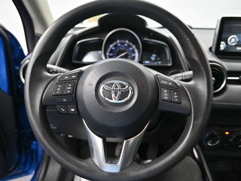 Used 2017 Toyota Yaris iA FWD image 11