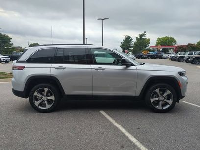 New 2026 Jeep Grand Cherokee Limited w/ Trailer Tow Package