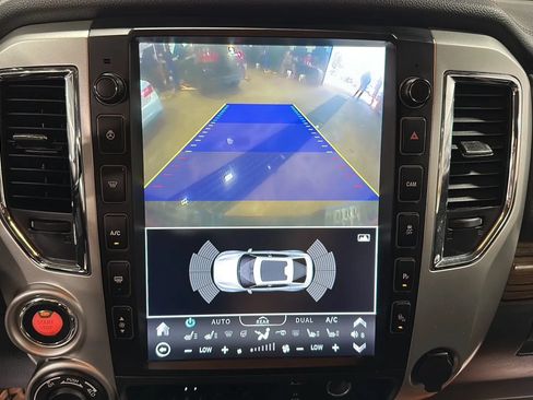 Used 2016 Nissan Titan SL AWD/4WD image 22