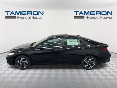 New 2026 Hyundai Elantra Limited image 2