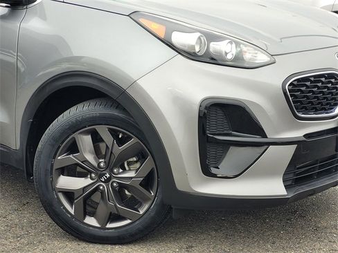 Used 2022 Kia Sportage LX w/ LX FWD Value Edition Package image 9