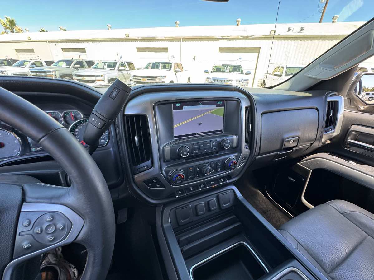 Used 2017 Chevrolet Silverado 1500 LTZ Z71 w/ LTZ Plus Package AWD/4WD image 27