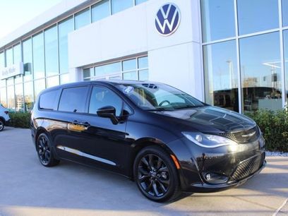 Used 2019 Chrysler Pacifica Touring Plus w/ S Appearance Package