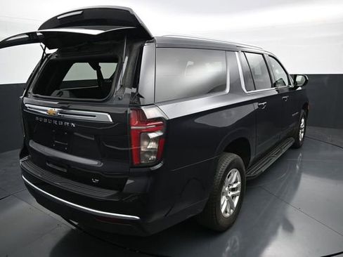 Used 2024 Chevrolet Suburban LT AWD/4WD image 9