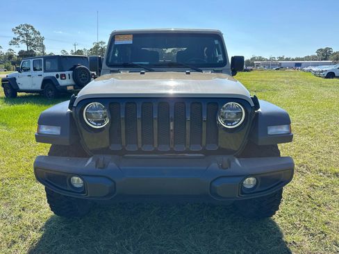 Certified 2022 Jeep Wrangler Willys image 8