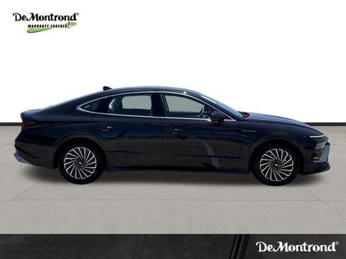New 2025 Hyundai Sonata Limited image 4