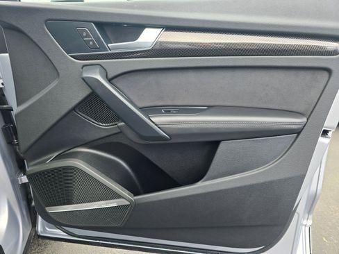 Used 2023 Audi SQ5 Prestige w/ Prestige Package image 28