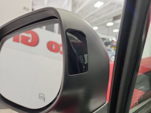 Used 2020 Subaru Crosstrek 2.0i Limited w/ Moonroof Package image 9