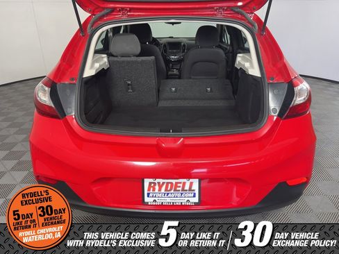 Used 2018 Chevrolet Cruze LT w/ Convenience Package image 19