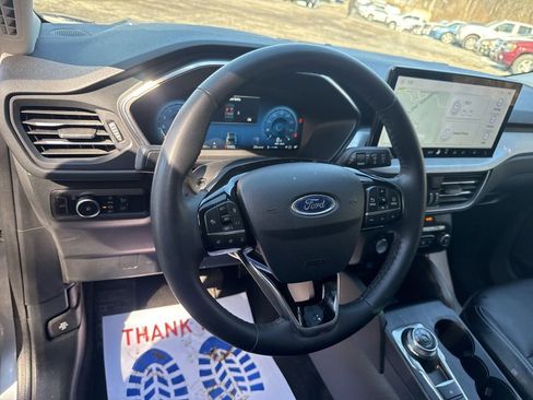 Used 2023 Ford Escape Platinum image 15