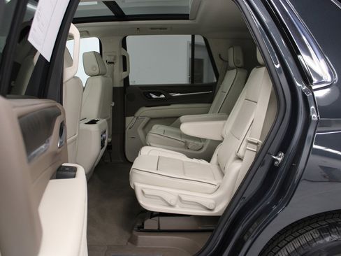 Used 2022 GMC Yukon Denali w/ Denali Premium Package image 46