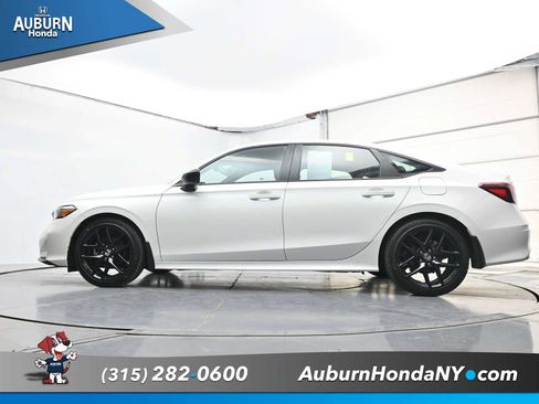 Used 2025 Honda Civic Sport image 22