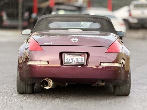 Used 2006 Nissan 350Z Grand Touring RWD image 9