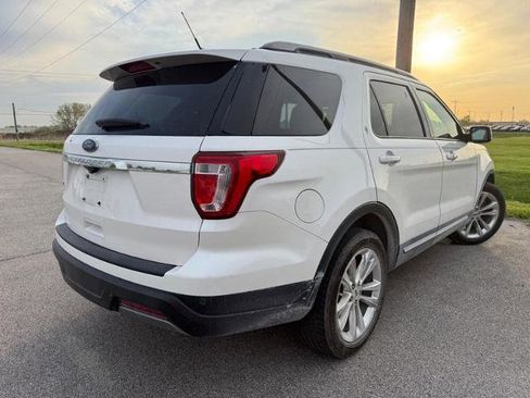 Certified 2019 Ford Explorer XLT w/ Equipment Group 202A FWD image 4
