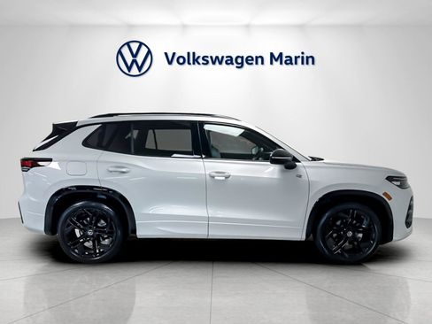 New 2026 Volkswagen Tiguan SE R-Line image 6