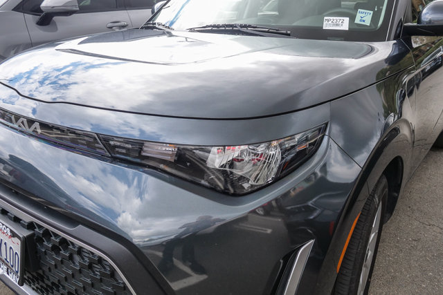 Used 2025 Kia Soul LX w/ LX Technology Package FWD image 5