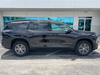 Used 2026 Chevrolet Traverse LT FWD video 3