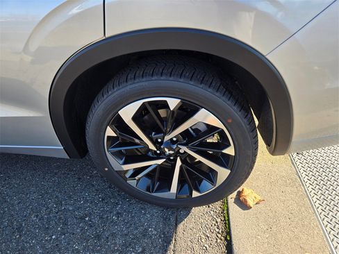 New 2025 Mitsubishi Outlander SEL image 6