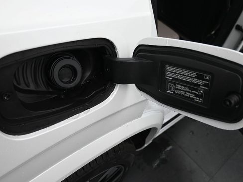 New 2026 Volvo XC90 B6 Ultra image 18