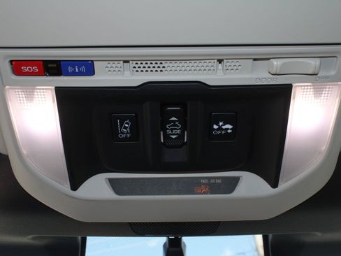 Used 2023 Subaru Forester Touring AWD/4WD image 14