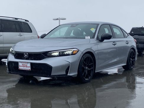 Used 2025 Honda Civic Sport image 6