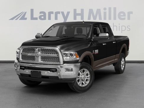 Used 2018 RAM 2500 Laramie w/ Sport Appearance Group AWD/4WD image 3