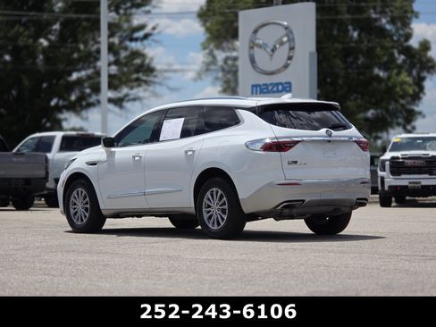 Used 2023 Buick Enclave Essence FWD image 5