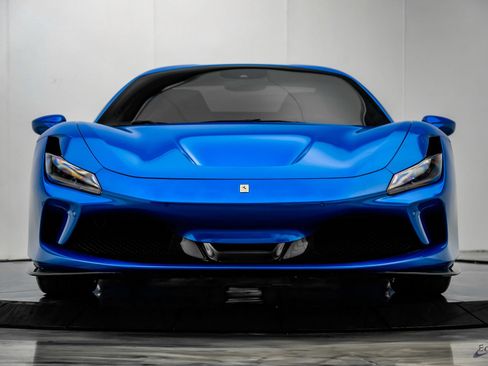 Used 2023 Ferrari F8 Tributo RWD image 39
