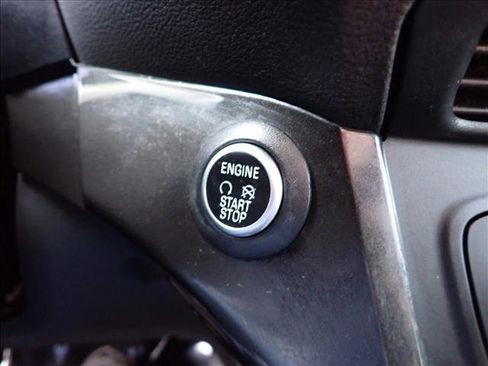 Used 2017 Ford Escape Titanium image 23