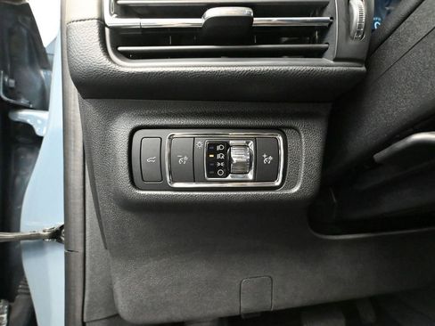 Used 2023 Lincoln Corsair Reserve w/ Jet Appearance Package image 31