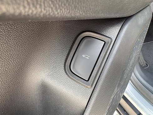 Used 2025 Chevrolet Equinox ACTIV w/ Safety and Technology Package FWD image 37