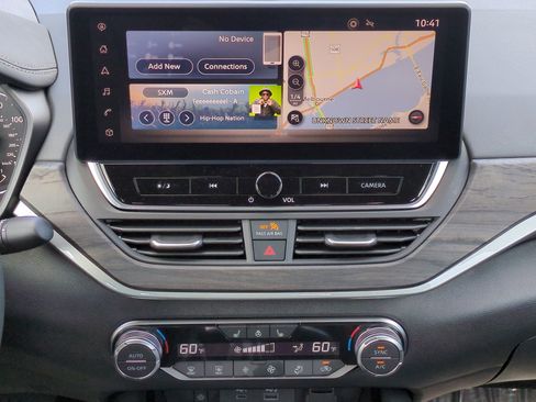 New 2025 Nissan Altima 2.5 SL image 17