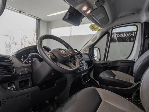 Used 2025 RAM ProMaster 2500 w/ Convenience Group FWD image 6