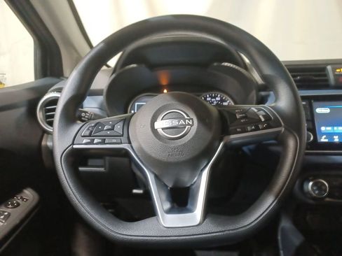 Used 2025 Nissan Versa SV image 11
