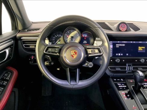 Certified 2024 Porsche Macan S image 15