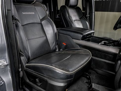 Used 2022 RAM 2500 Laramie w/ Night Edition AWD/4WD image 29