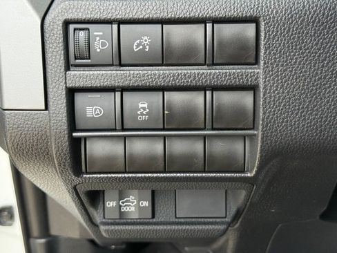 Used 2024 Toyota Tacoma TRD Off-Road AWD/4WD image 20